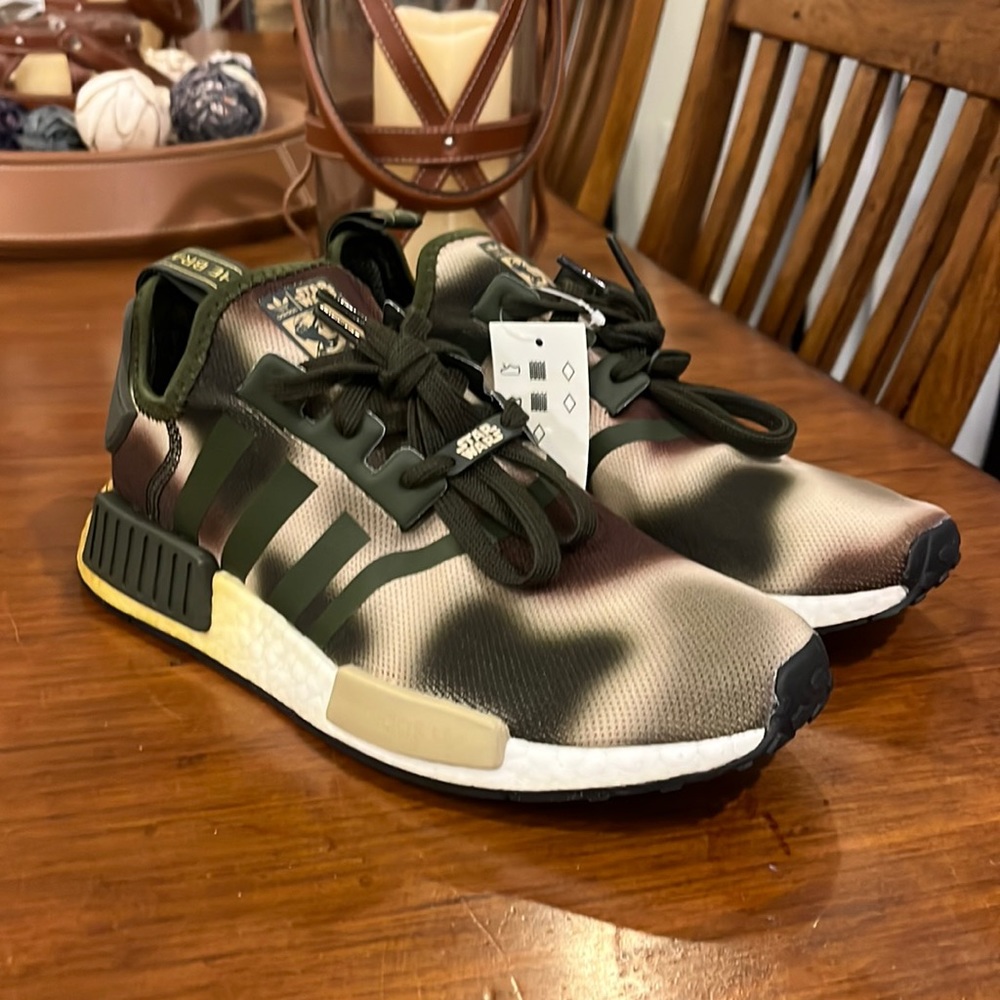 Adidas NMD_R1 NMD x Star Wars Princess Leia Shoes Sneakers FW2280 Women’s 8